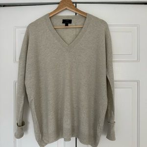 Super Soft and Cozy Sweater! Italian cashmere boyfriend V-neck sweater